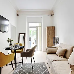 https://cmg-republique-rue-beranger-3.fr-paris.fr